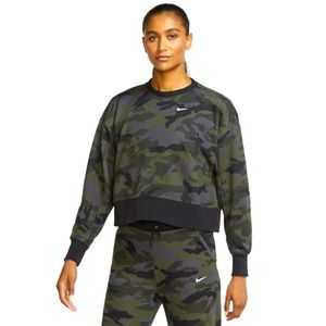 Nike Women’s Camo 2pc Set
